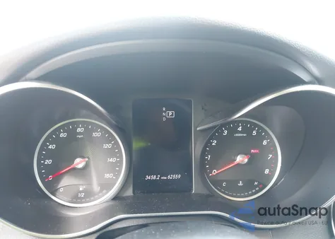 2019 Mercedes-Benz C 300 z USA, uszkodzony, nr VIN 55SWF8DB6KU312586